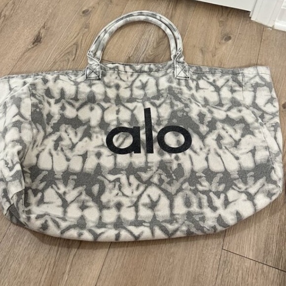 Alo shopping tote - Picture 4 of 5